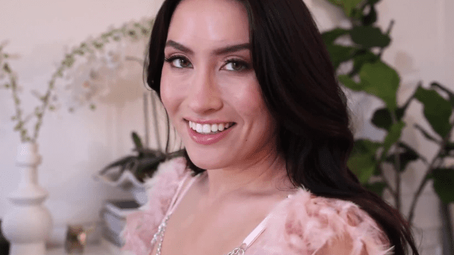 Cô nàng người mẫu đồ lót hàng cực phẩm - mlwydkyd.sbs