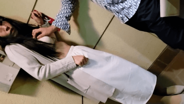 FC2_PPV_4584769 - Cô gái phải lấy thân trả nợ vì bị người tình phản bội - mlwydkyd.sbs